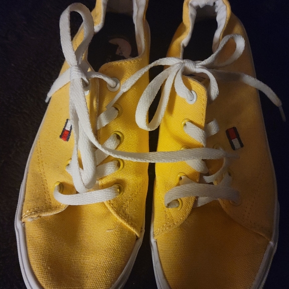 TOMMY HILFIGER CANVAS SNEAKERS - Picture 1 of 4
